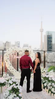 A rooftop, a view, and the moment that changed everything. 💍#TorontoProposal #SheSaidYes #MarryMeSetup #RooftopRomance #ProposalGoalsDecor: @tdotmarqueeanddecor
Photo: @nsr.jpg
Video: @films.novella
Violinist: @viera.violin
Venue: @chezlavelle